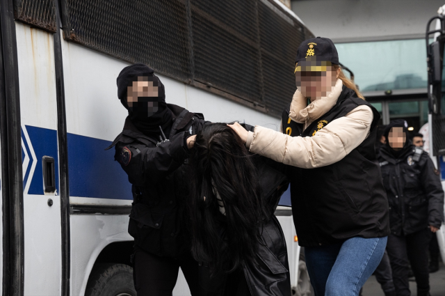 Küçükçekmece'de AK Parti'nin seçim çalışmasında düzenlenen silahlı saldırıya ilişkin suça sürüklenen 3 çocuk tutuklandı