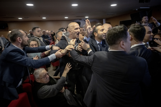 İYİ Parti'nin aday tanıtım toplantısındaki kavga sonrası, Ankara İl Başkanı Yener Yıldırım görevden alındı
