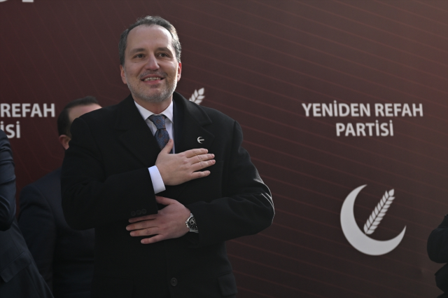 Yeniden Refah'tan İstanbul hamlesi! AK Partili Metin Külünk'e adaylık teklif ettiler
