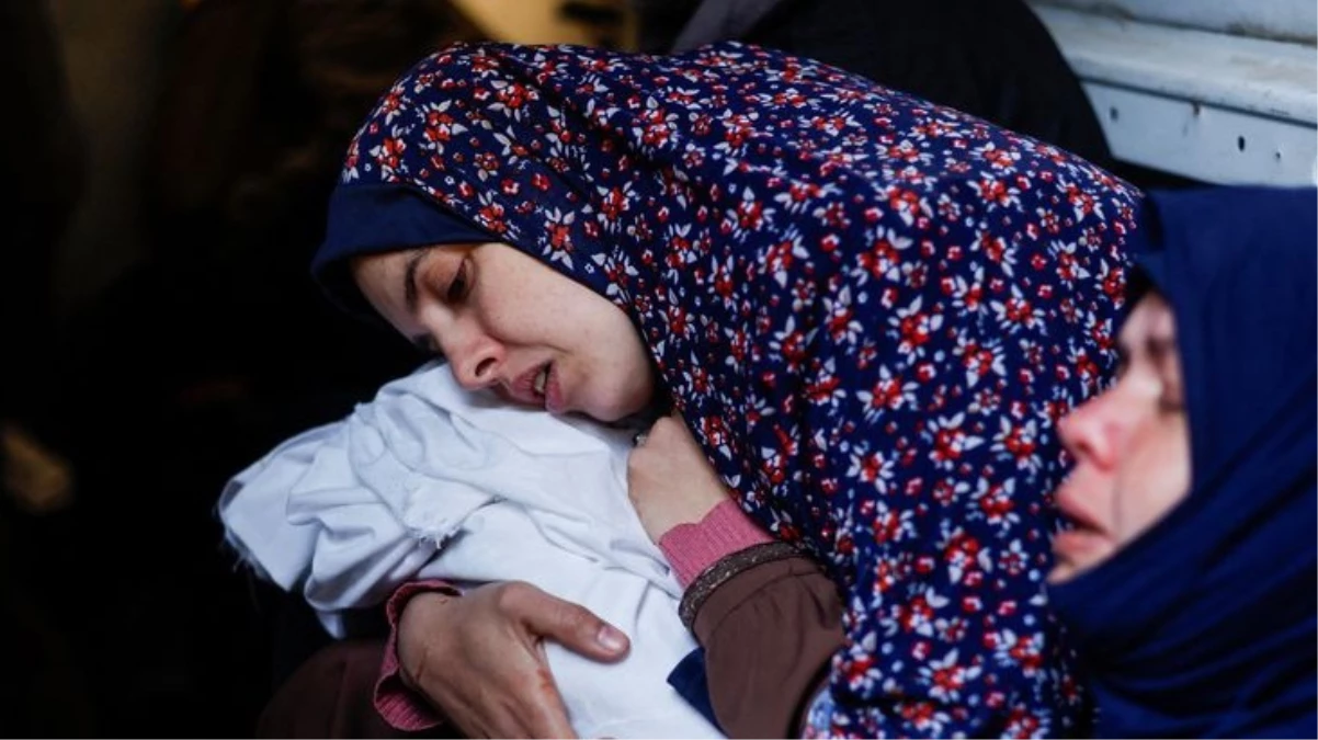 10 yıl sonra anne olan Filistinli kadın, İsrail saldırılarında ikizlerini kaybetti