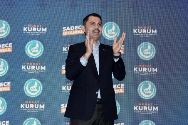 Murat Kurum, toplu taşımadaki yoğunluk üzerinden İmamoğlu'nu eleştirdi: Ben olsam istifa ederim