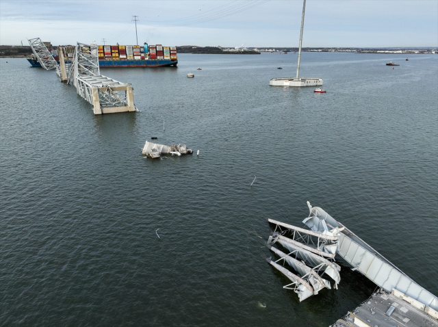 Francis Scott Key Köprüsü'nün yıkılması ABD'de 81 milyar dolarlık ticari kayba mal olacak