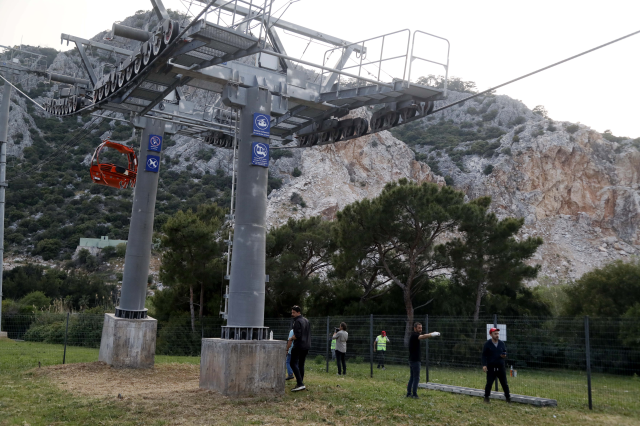 Antalya'daki teleferik kazasından 5 gün sonra 36 kabin yere indirildi