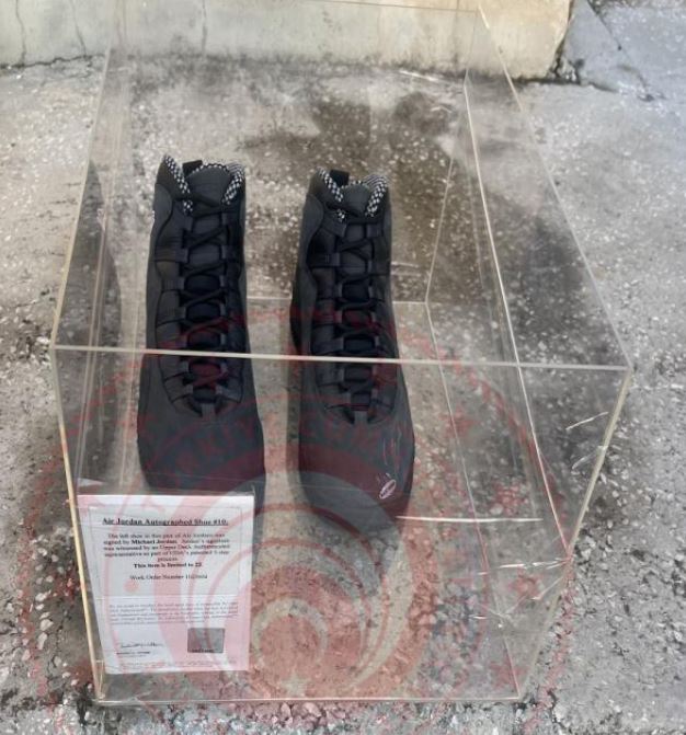 Ticaret Bakanlığı, Michael Jordan 3 çift ayakkabıyı satışa çıkardı, fiyatı dudak uçuklatıyor