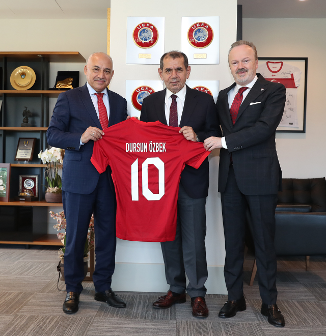 Süper Lig ekibi, Dursun Özbek'e isyan etti: Mehmet Büyükekşi'yi sahiplenme