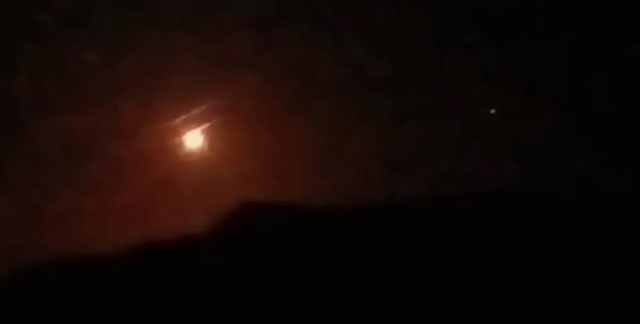 İran'ın İsrail'i vurduğu İHA ve füzeler Yüksekova üzerinde görüldü