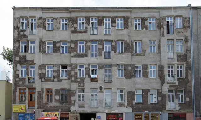 Varşova'da kullanılmayan bir binada 4 erkek cesedi bulundu