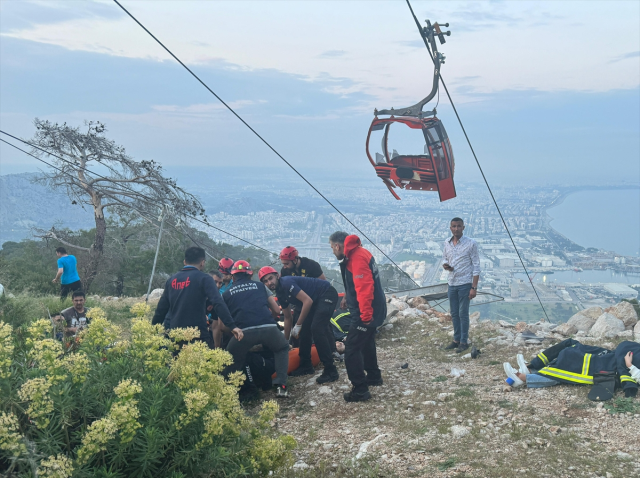 Facianın boyutu fotoğraflara yansıdı! Antalya'daki teleferik kazasında kurtarma çalışmaları sürüyor