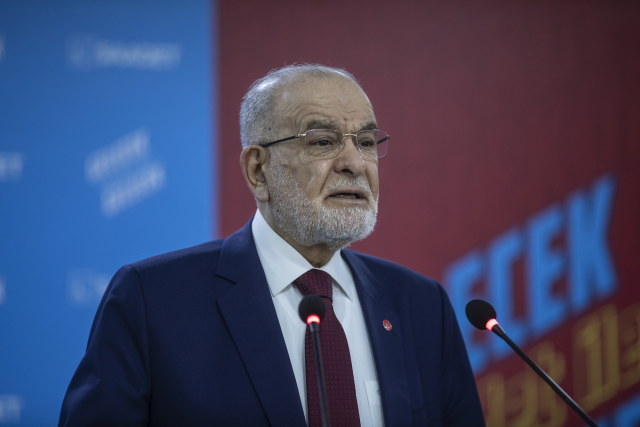 Saadet Partisi Genel Başkanı Temel Karamollaoğlu, genel başkanlığı bırakıyor