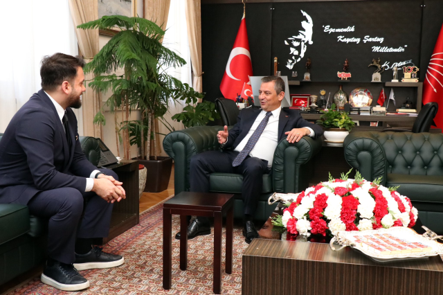 İYİ Parti Grup Başkanvekili Turhan Çömez, gazeteci Taha Hüseyin Karagöz ile görüştü